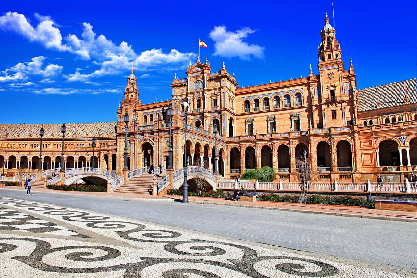 sevilla-plaza-de-espana-featured-image