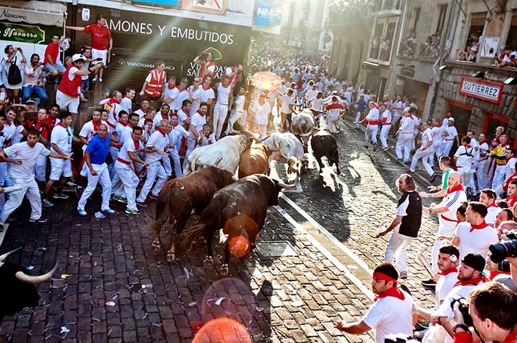 running-of-the-bulls-Spain