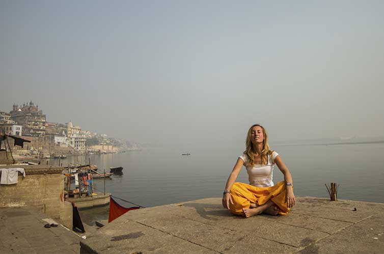 yoga-travel-world-culture