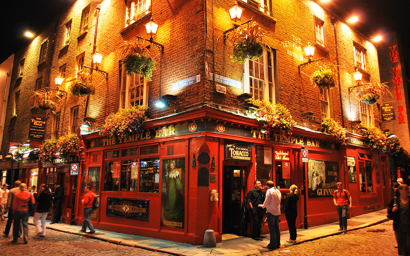 dublin-pub-crawl-temple-bar-area