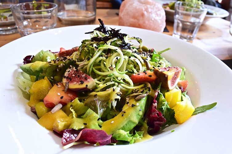 salad-food-london-travel