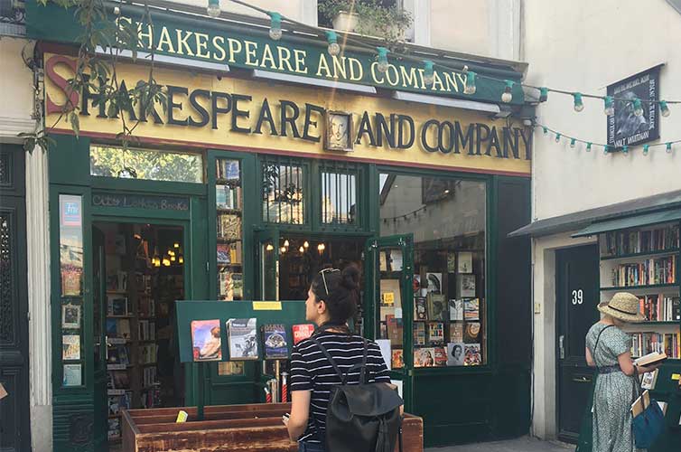 paris-bookstore