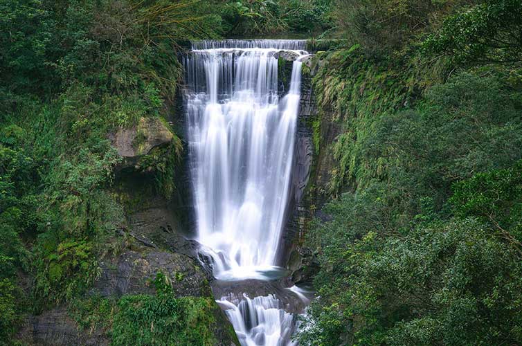 taiwan waterfalls